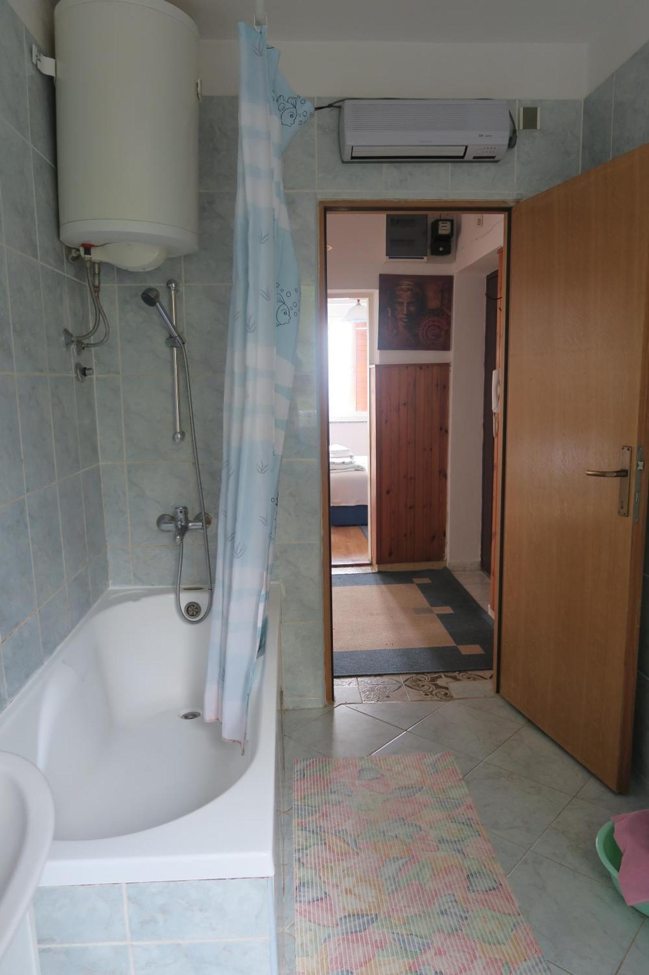 Apartment Sailor Lovran Bilik gambar